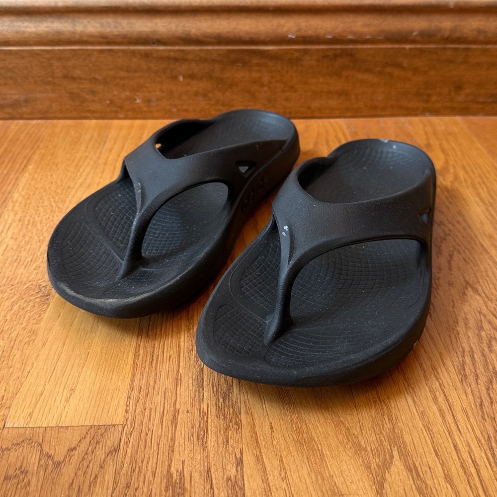 Oofos Original Recovery Flip Flop Sandals Black Unisex EU 40 Mens 7 Women’s 9 - Picture 5 of 11